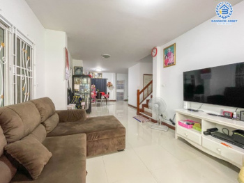 *****ทาวน์เฮ้าส์มือสองย่านนนทบุรี ม.เจ้าพระยาทาวน์ บางกรวย-ไทรน้อย หลังมุม เนื้อที่กว้าง 35 ตร.ว. ฟังก์ชัน 4 ห้องนอน 2 ห้องน้ำ ที่จอดรถ 1 คัน หน้าบ้านโล่ง แต่มีความเป็นส่วนตัว ใกล้โครงการรถไฟฟ้าสายสีม่วง "บางพลู" และจุดขึ้นทางด่วน "กาญจนาภิเษก"